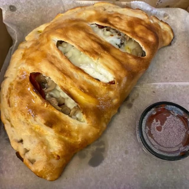 Build Your Own Calzone/Stromboli.